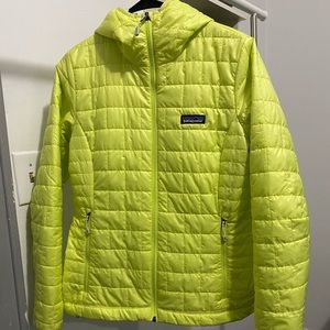 Patagonia Neon green Nano puff jacket SZ small